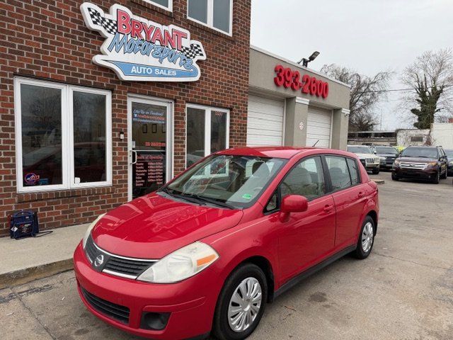 2007 Nissan Versa S's photo