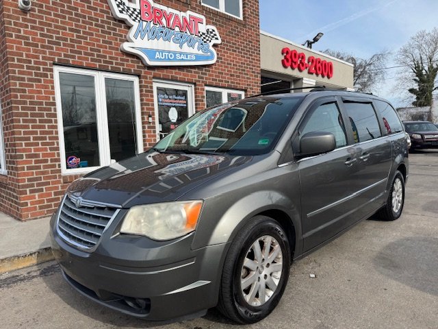 2010 Chrysler Town & Country Touring Plus's photo