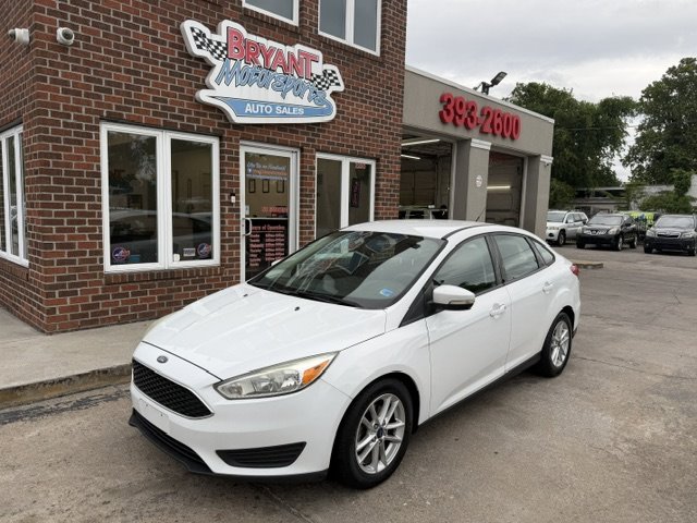 2016 Ford Focus Sedan SE's photo